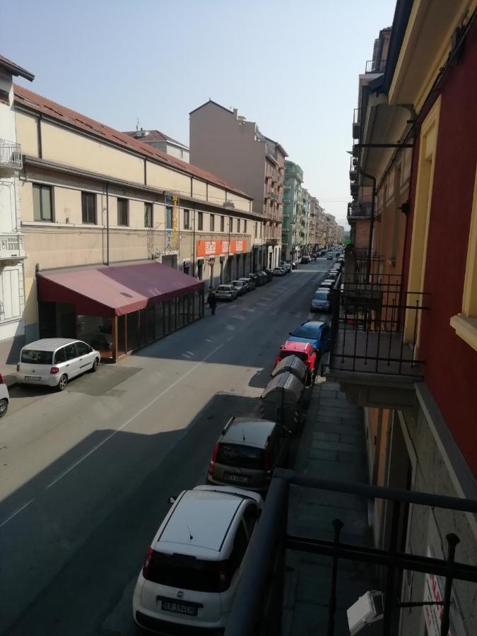 Casa Frejus . Comodo Al Centro E Al Politecnico Bus 33 E 42 Apartamento *